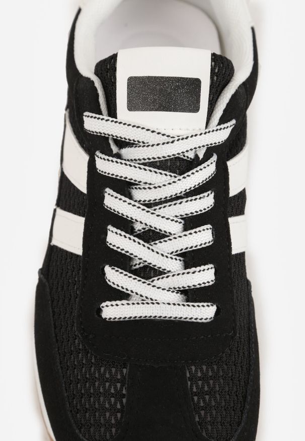 Born2be - Czarne Casualowe Sneakersy z Siateczkowymi Wstawkami Kassadina. Okazja: na co dzień. Kolor: czarny. Materiał: jeans
