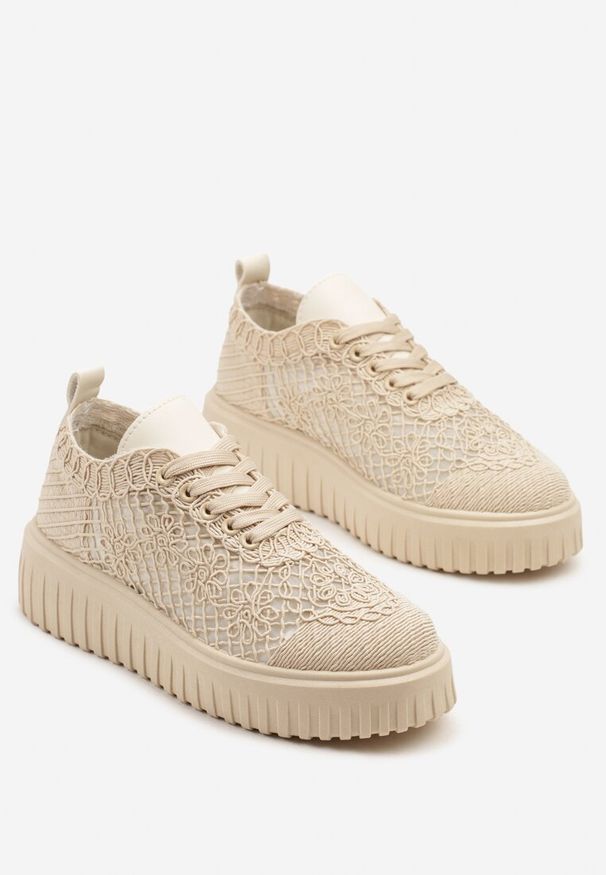 Born2be - Beżowe Ażurowe Sneakersy Vices na Grubej Podeszwie z Tłoczeniem Luminise. Okazja: na co dzień. Kolor: beżowy. Materiał: jeans. Szerokość cholewki: normalna. Wzór: ażurowy