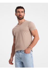 Ombre Clothing - Męska klasyczna bawełniana koszulka z dekoltem w serek BASIC – popielata V21. Typ kołnierza: dekolt w serek. Kolor: szary. Materiał: bawełna. Wzór: ze splotem, jednolity. Styl: klasyczny #5