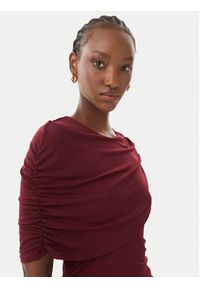 Vero Moda Sukienka wieczorowa Kassandra 10356465 Bordowy Regular Fit. Kolor: czerwony. Materiał: syntetyk. Styl: wizytowy #4