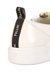 Pollini - POLLINI - Białe sneakersy z haftowanym logo. Zapięcie: pasek. Kolor: biały. Materiał: materiał. Wzór: haft #5