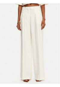 Patrizia Pepe Spodnie materiałowe 2P1670 A573 W146 Écru Regular Fit. Materiał: wiskoza