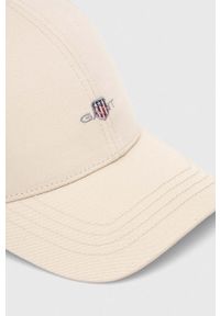GANT - Gant czapka z daszkiem bawełniana kolor beżowy z aplikacją. Kolor: beżowy. Materiał: bawełna. Wzór: aplikacja #2