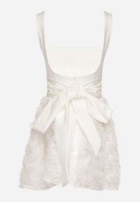 Born2be - Biała Sukienka Rozkloszowana z Wiązaniem i Koronką z Różami Pandiva. Okazja: na co dzień. Typ kołnierza: dekolt kwadratowy. Kolor: biały. Wzór: koronka. Typ sukienki: rozkloszowane. Materiał: koronka. Długość rękawa: na ramiączkach. Sezon: lato. Styl: casual #6