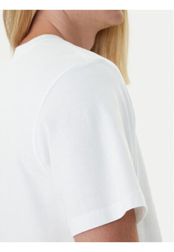 Calvin Klein T-Shirt LV04RD822G Biały Regular Fit. Kolor: biały. Materiał: bawełna