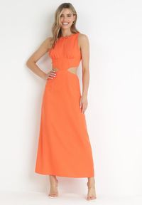 Born2be - Pomarańczowa Trapezowa Sukienka Maxi z Wycięciami Amandika. Kolor: pomarańczowy. Typ sukienki: trapezowe. Długość: maxi