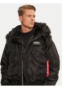 Alpha Industries Kurtka zimowa 113145 Czarny Regular Fit. Kolor: czarny. Materiał: syntetyk. Sezon: zima #6