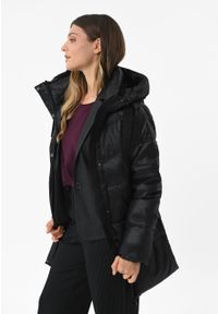 Volcano - Pikowany płaszcz J-KALI. Kolor: czarny. Materiał: poliamid, materiał, puch. Sezon: zima. Styl: klasyczny, elegancki #1