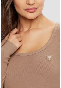 Guess - GUESS Brązowy damski longsleeve Colette. Kolor: brązowy. Długość rękawa: długi rękaw #4