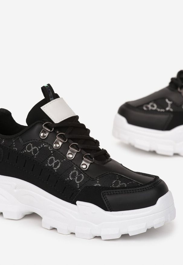 Renee - Czarne Sneakersy Sznurowane z Zaokrąglonym Noskiem na Grubej Podeszwie Alaiad. Kolor: czarny