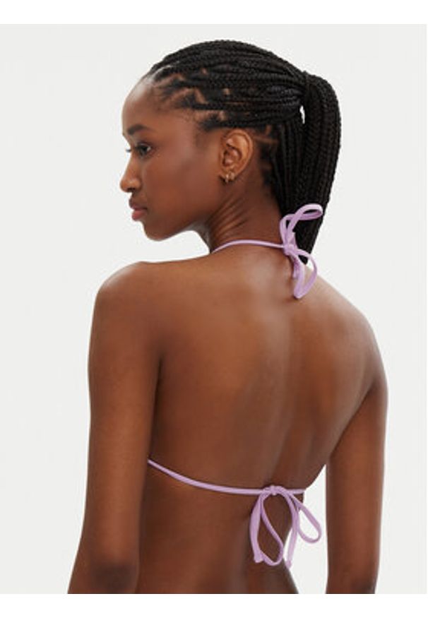 Guess Góra od bikini E4GJ00 LY00K Fioletowy Regular Fit. Kolor: fioletowy. Materiał: syntetyk