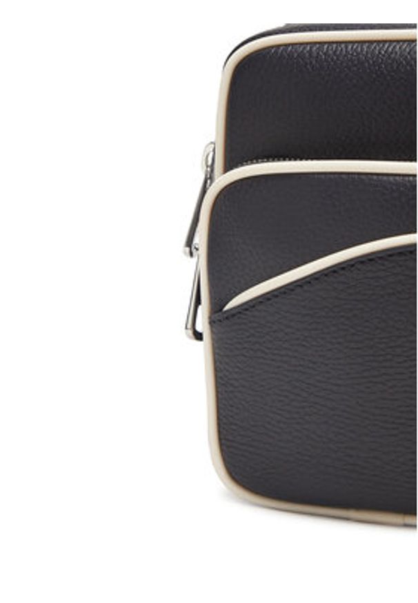 Lacoste Saszetka NH4563GY Czarny. Kolor: czarny. Materiał: skóra