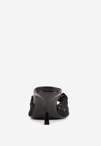 Renee - Czarne Klapki na Metalicznej Szpilce z Koronką Theiseusa. Kolor: czarny. Materiał: koronka. Wzór: koronka. Styl: elegancki #9