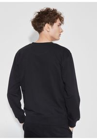 Ochnik - Czarna bluza męska z logo. Kolor: czarny. Materiał: materiał. Długość rękawa: długi rękaw. Długość: długie. Wzór: nadruk #4