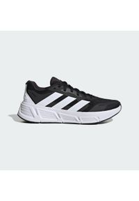 Adidas - Buty Questar. Kolor: biały, czarny, szary, wielokolorowy. Materiał: materiał. Sport: bieganie
