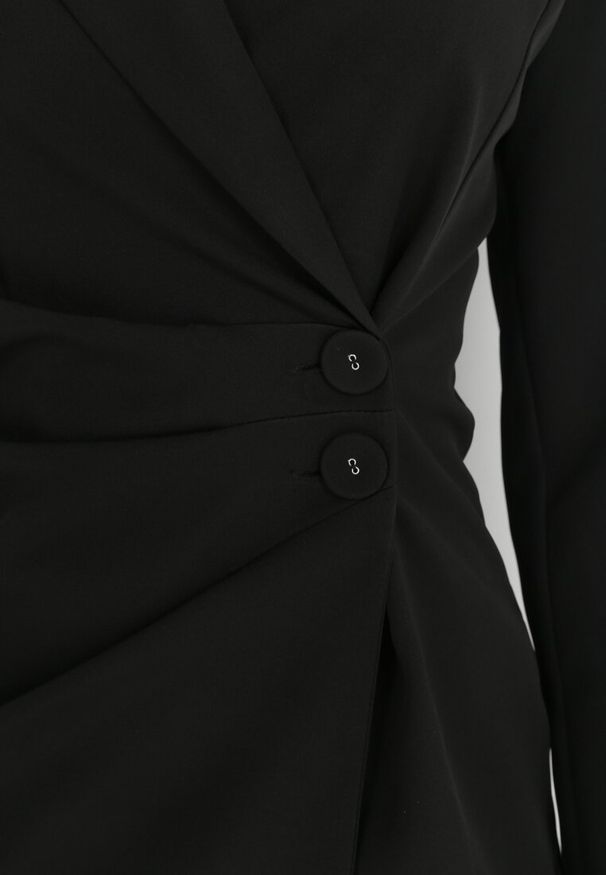 Born2be - Czarna Sukienka Ionitheme. Okazja: do pracy, na spotkanie biznesowe. Typ kołnierza: dekolt w serek. Kolor: czarny. Styl: biznesowy, klasyczny, elegancki