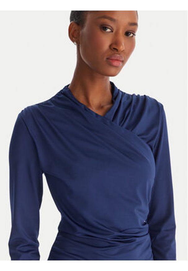 ACCESS FASHION Sukienka koktajlowa 54-3040-225 Granatowy Slim Fit. Kolor: niebieski. Materiał: syntetyk. Styl: wizytowy