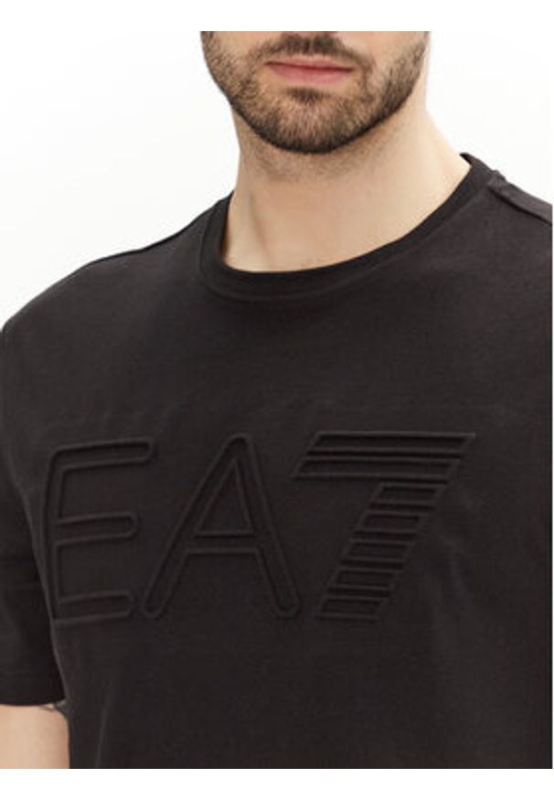 EA7 Emporio Armani T-Shirt 7M000149 AF14772 UC001 Czarny Regular Fit. Kolor: czarny. Materiał: bawełna
