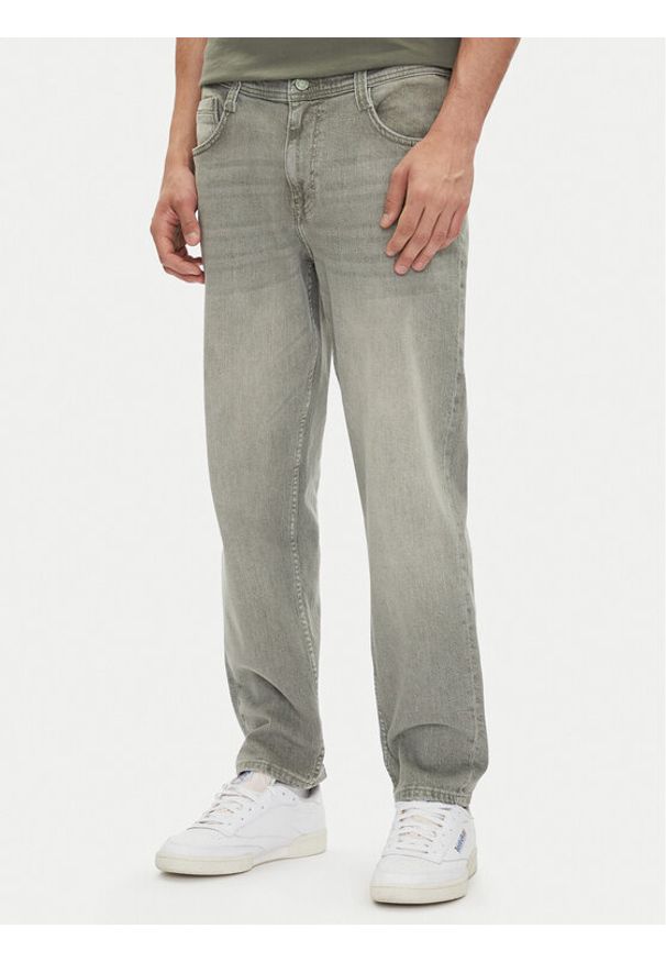 Mustang Jeansy Denver 1016328 Szary Tapered Fit. Kolor: szary