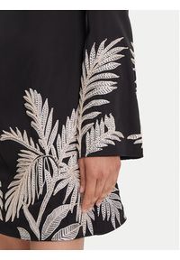 Guess Sukienka koktajlowa W5YK10 WHCU2 Czarny Regular Fit. Kolor: czarny. Materiał: syntetyk. Styl: wizytowy #3