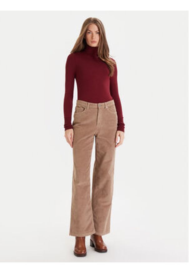 only - ONLY Golf Venice 15183772 Bordowy Regular Fit. Typ kołnierza: golf. Kolor: czerwony. Materiał: wiskoza