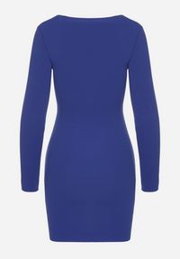 Born2be - Niebieska Sukienka o Dopasowanym Kroju z Kopertowym Dekoltem Ermellia. Okazja: na randkę, na ślub cywilny, na wesele. Typ kołnierza: dekolt kopertowy. Kolor: niebieski. Materiał: skóra. Długość rękawa: długi rękaw. Typ sukienki: kopertowe. Styl: glamour, klasyczny, elegancki #4