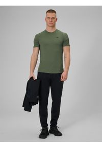 4f - 4F Koszulka regular treningowa szybkoschnąca męska - khaki XL. Kolor: oliwkowy, brązowy, wielokolorowy. Materiał: skóra, materiał. Sport: fitness #2