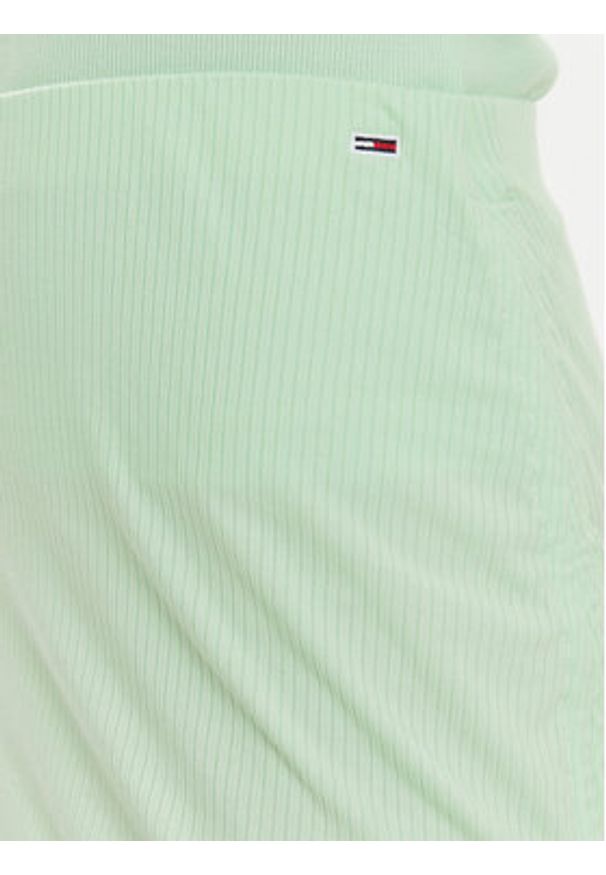 Tommy Jeans Spódnica mini DW0DW17962 Zielony Slim Fit. Kolor: zielony. Materiał: wiskoza, syntetyk