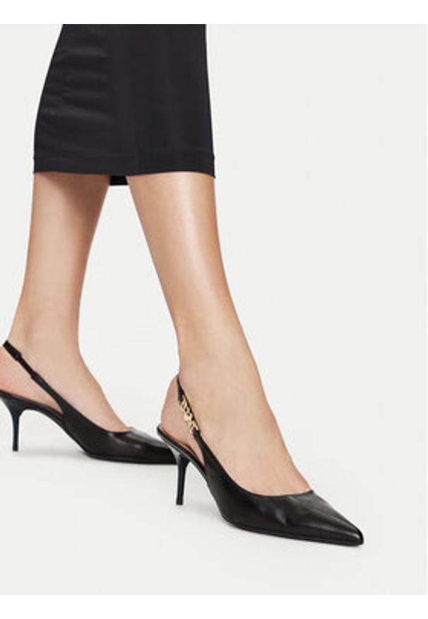 Love Moschino - LOVE MOSCHINO Szpilki JA10487G1MIA0000 Czarny. Kolor: czarny. Materiał: skóra. Obcas: na szpilce