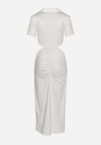 Born2be - Biała Sukienka Koszulowa z Wycięciami w Talii i i Marszczeniami Zapinana na Guziki Quvlea. Okazja: na co dzień. Kolor: biały. Materiał: jeans, wiskoza. Typ sukienki: koszulowe. Styl: casual #6