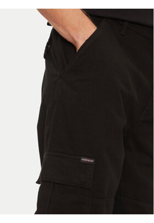 Guess Chinosy M4YB40 WGCV1 Czarny Regular Fit. Kolor: czarny. Materiał: bawełna