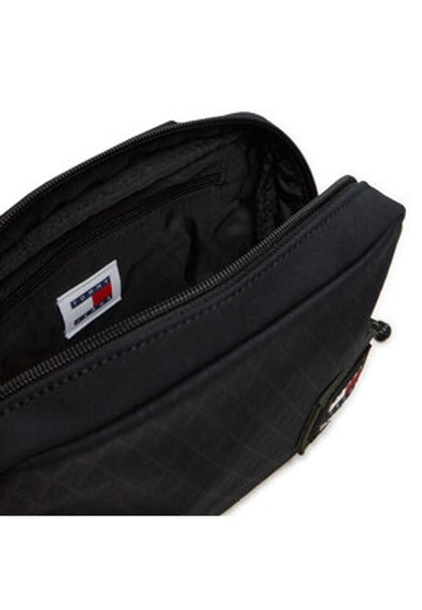 Tommy Jeans Saszetka Tjm Purpose Chest Bag AM0AM12391 Czarny. Kolor: czarny. Materiał: materiał