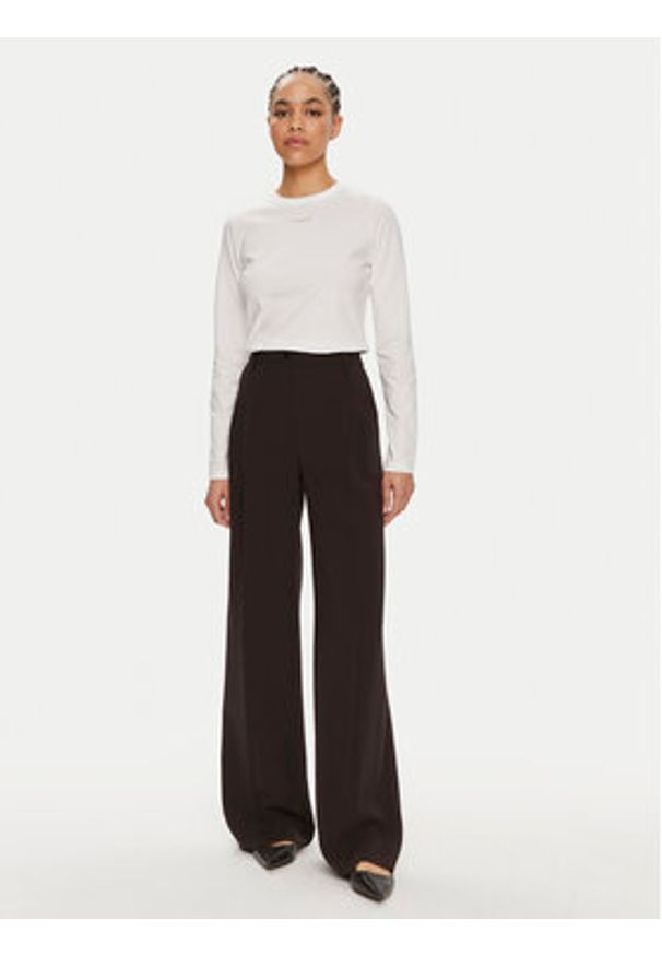Calvin Klein Bluzka Nano Logo K20K207572 Biały Regular Fit. Kolor: biały. Materiał: bawełna