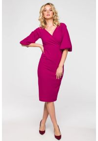 Makover - Sukienka ołówkowa z dekoltem V i bufiastymi rękawami śliwka. Okazja: na randkę. Typ sukienki: ołówkowe. Styl: elegancki, wizytowy #1
