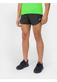 4f - Spodenki do biegania ultralight męskie. Kolor: czarny. Materiał: guma, włókno, materiał, tkanina. Sport: fitness, bieganie