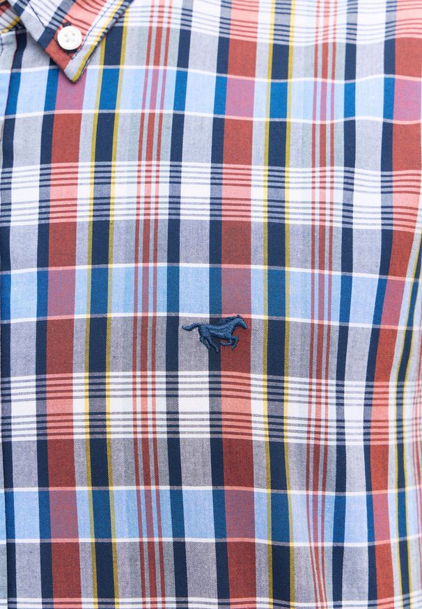 Mustang - MĘSKA KOSZULA MUSTANG Baltimore Summer Check Multi Blue 1015237 12597. Okazja: na co dzień. Typ kołnierza: kołnierzyk klasyczny. Materiał: bawełna, materiał, skóra, jeans. Długość rękawa: krótki rękaw. Długość: krótkie. Wzór: kratka. Sezon: lato. Styl: klasyczny, elegancki, casual