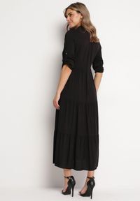 Born2be - Czarna Rozkloszowana Sukienka Maxi z Bawełny w Koszulowym Stylu Onecca. Okazja: na co dzień. Kolor: czarny. Materiał: bawełna. Wzór: aplikacja. Typ sukienki: koszulowe. Styl: casual. Długość: maxi #5