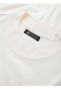 Ombre Clothing - Męski dzianinowy półgolf z wiskozą – kremowy V4 OM-SWTN-0100 - XXL. Okazja: na co dzień. Kolor: kremowy. Materiał: dzianina, wiskoza. Wzór: gładki, jednolity. Styl: klasyczny, elegancki, casual #3