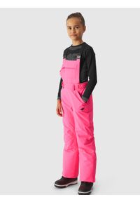 4F JUNIOR - Spodnie narciarskie z szelkami membrana 10000 dziewczęce - fuksja. Kolor: różowy. Materiał: syntetyk, tkanina, materiał. Sezon: zima. Sport: narciarstwo