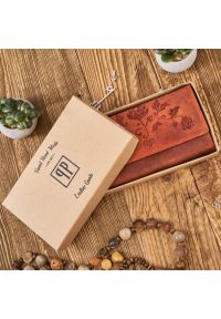 Portfel skórzany PAOLO PERUZZI T-05-OR pomarańczowy. Kolor: pomarańczowy. Materiał: skóra. Wzór: kwiaty #1