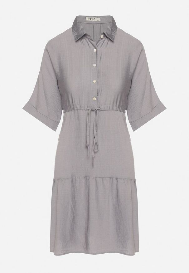 Born2be - Szara Sukienka Koszulowa z Wiskozy z Kołnierzykiem i Wiązaniem Nanieria. Okazja: na co dzień. Kolor: szary. Materiał: wiskoza. Długość rękawa: krótki rękaw. Typ sukienki: koszulowe. Styl: casual, boho