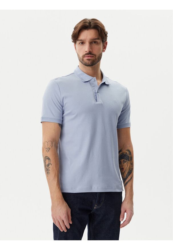 Calvin Klein Polo K10K114135 Błękitny Regular Fit. Typ kołnierza: polo. Kolor: niebieski. Materiał: bawełna