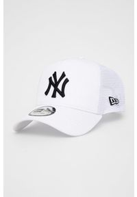 New Era czapka kolor biały z aplikacją. Kolor: biały. Wzór: aplikacja