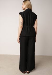 Born2be - Czarny Elegancki Komplet Garniturowy z Wiskozy Spodnie i Kamizelka z Paskiem Amwyn. Kolor: czarny. Materiał: wiskoza #4