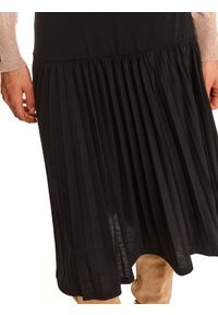 TOP SECRET - Dzianinowa, plisowana spódnica midi. Kolor: czarny. Materiał: dzianina. Sezon: zima. Styl: wizytowy #6