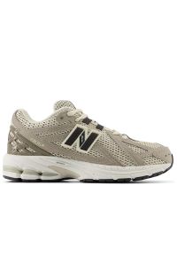 Buty młodzieżowe New Balance GC1906CC - beżowe. Kolor: beżowy. Materiał: materiał, syntetyk, guma. Szerokość cholewki: normalna