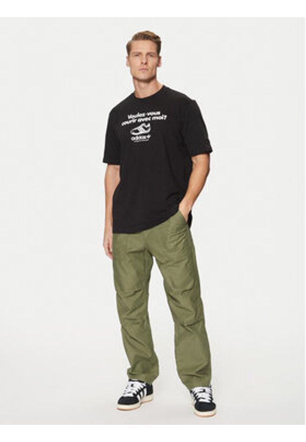 Adidas - adidas T-Shirt Graphic Tee JC8366 Czarny Regular Fit. Kolor: czarny. Materiał: bawełna