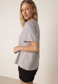 Born2be - Szary T-shirt z Bawełny z Trójkątnym Dekoltem Siliphe. Okazja: do pracy, na co dzień, na spotkanie biznesowe. Kolor: szary. Materiał: bawełna. Styl: elegancki, biznesowy, casual #8