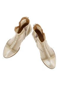 Beżowe Botki Maciejka Eleganckie Obuwie Damskie. Zapięcie: zamek. Kolor: beżowy. Szerokość cholewki: normalna. Wzór: ażurowy. Materiał: skóra. Sezon: wiosna, lato. Obcas: na obcasie. Styl: elegancki. Wysokość obcasa: średni #6