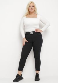 Born2be - Czarne Spodnie Skinny z Kieszeniami Afrina. Kolekcja: plus size. Kolor: czarny. Długość: do kostek #2